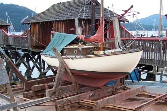 students and dave's boat 004